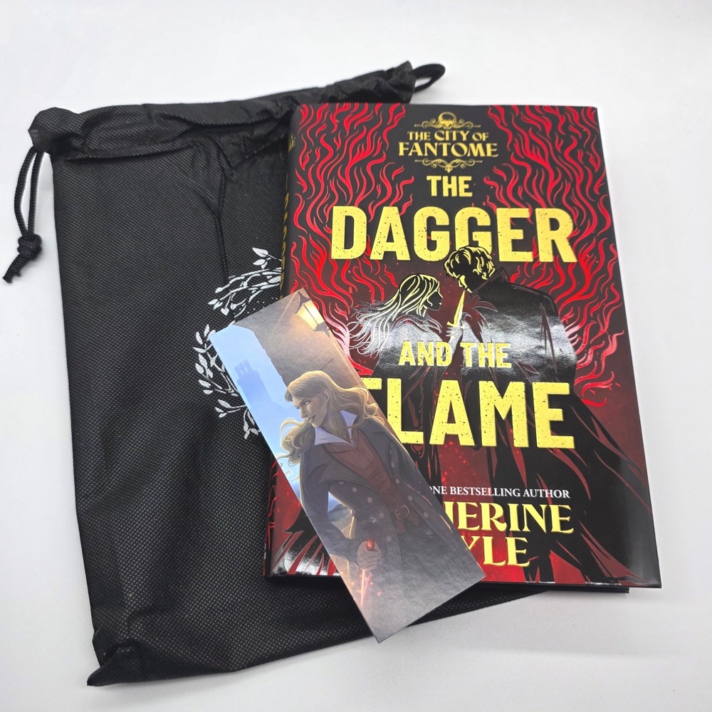 The Dagger and‎ the Flame Exclusive FairyLoot Edition Hardcover Catherine Doyle